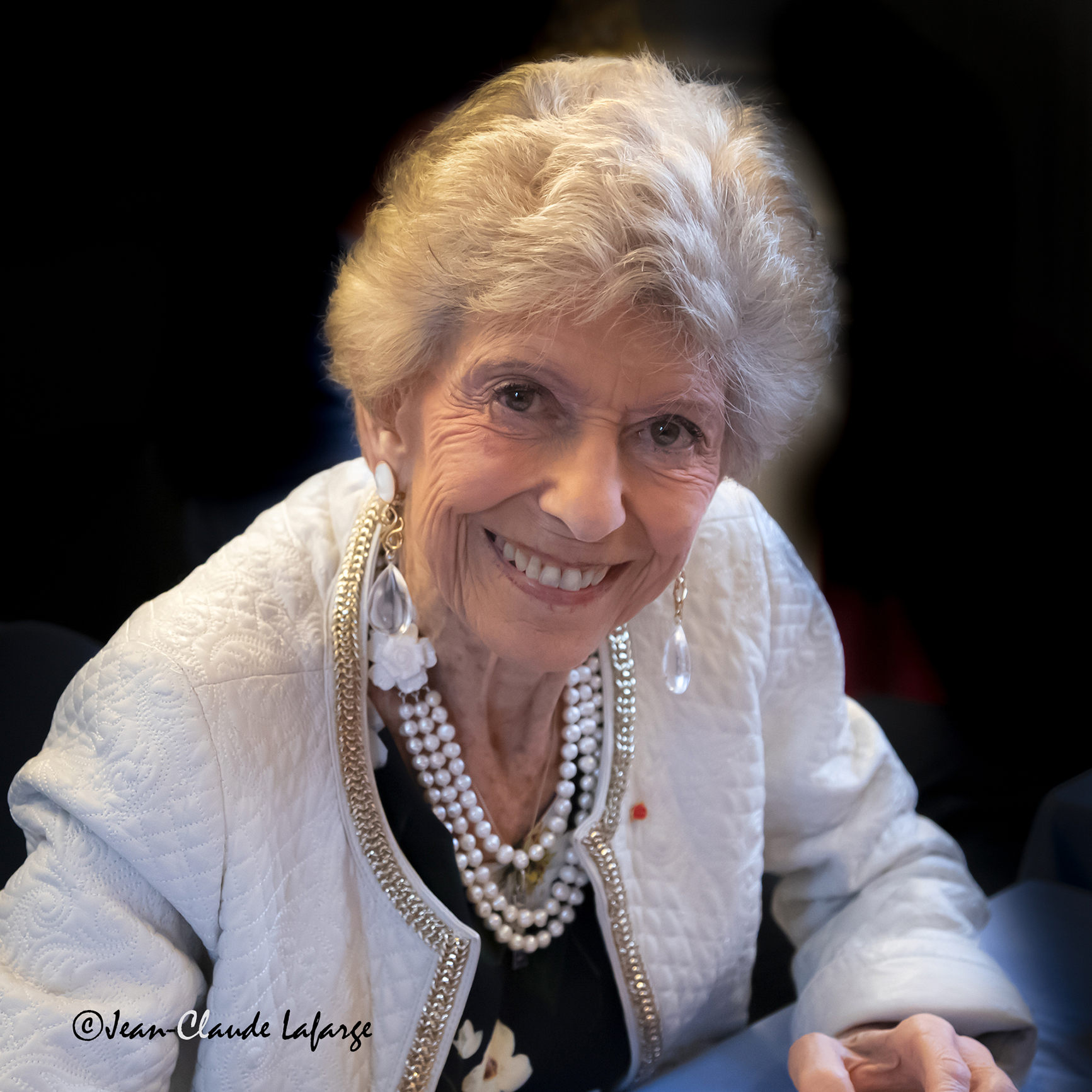 Madame Carrère d'Encausse au Salon "Histoire de Lire" à Versailles. 